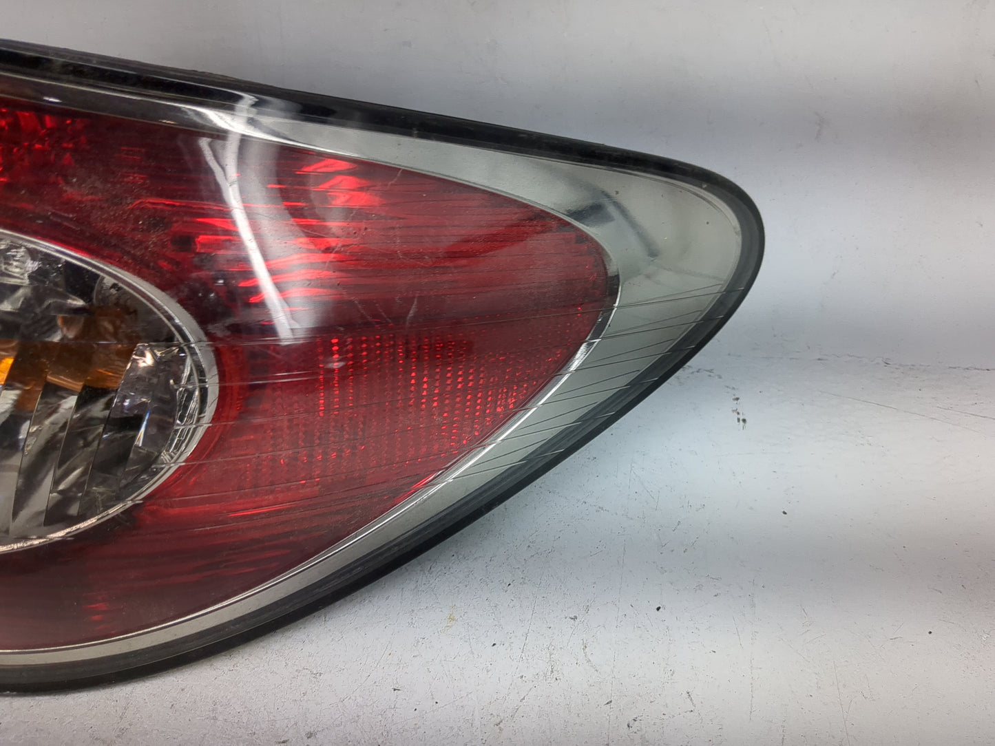 2002-2003 Lexus Es300 Tail Light Assembly Passenger Right OEM Fits Fits 2002 2003 2004 OEM Used Auto Parts - Oemusedautopart