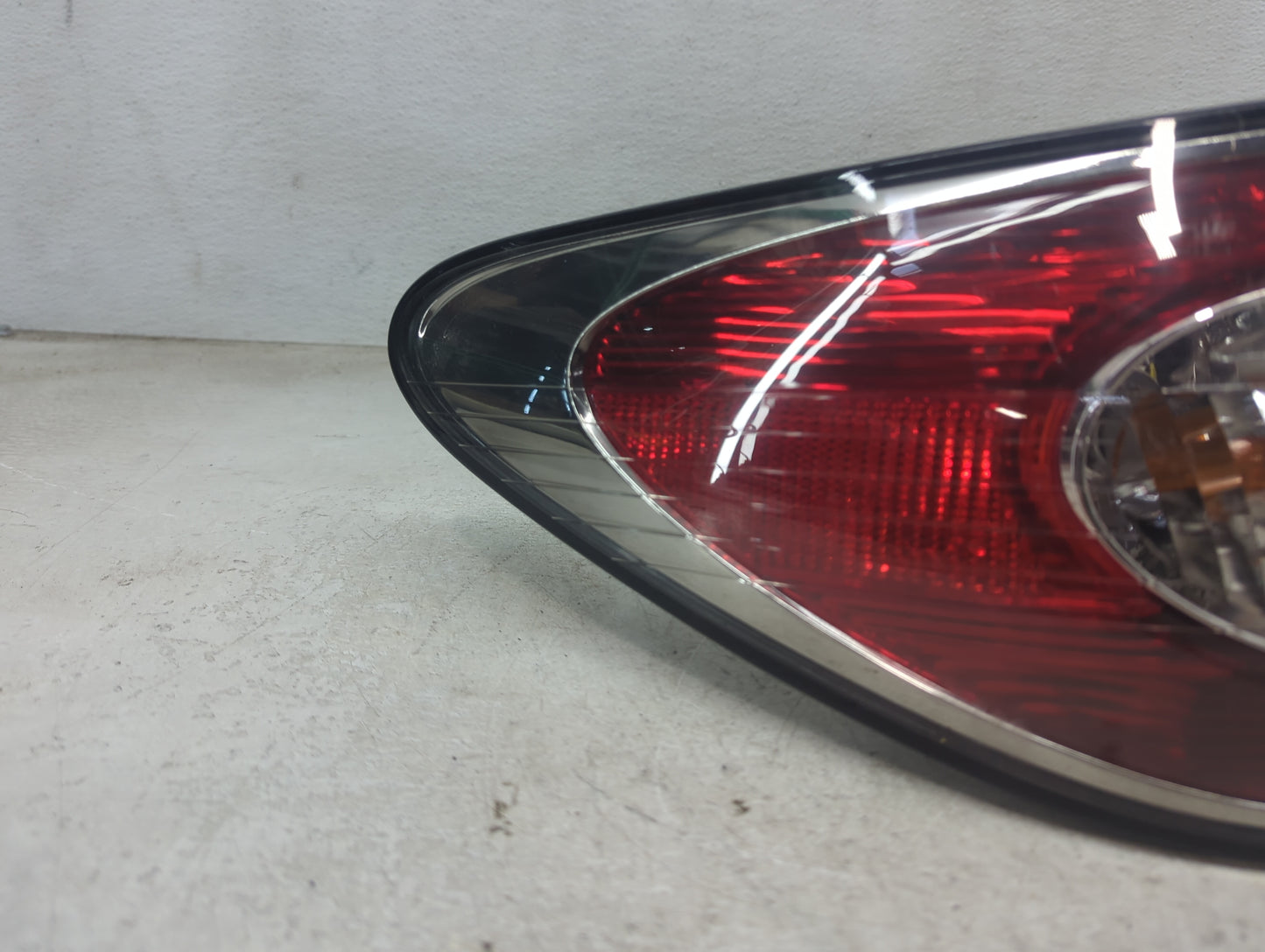 2002-2003 Lexus Es300 Tail Light Assembly Driver Left OEM Fits Fits 2002 2003 2004 OEM Used Auto Parts - Oemusedautoparts1.c