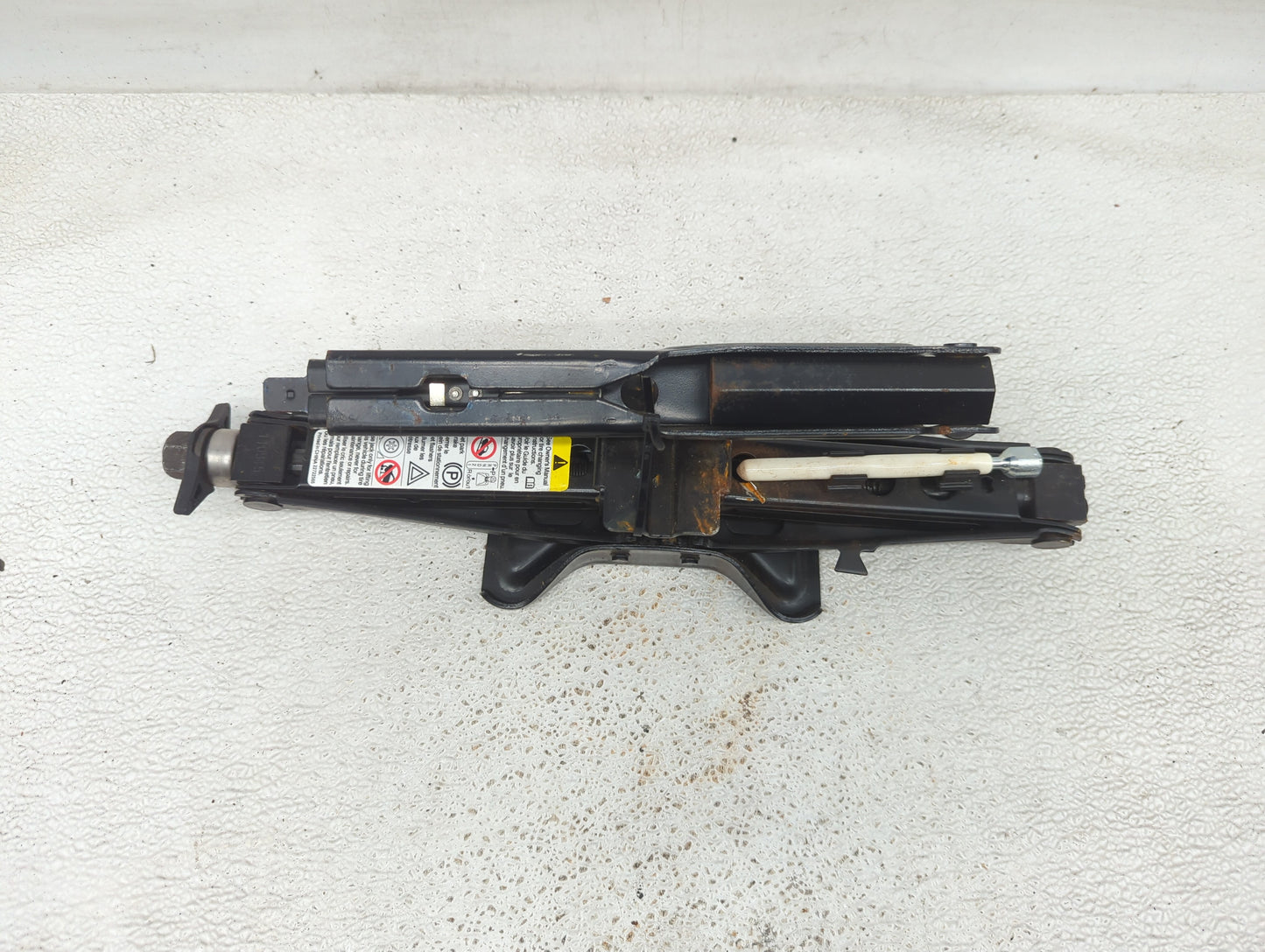 2002 Lincoln Continental Spare Scissor Car Jack - Oemusedautoparts1.com