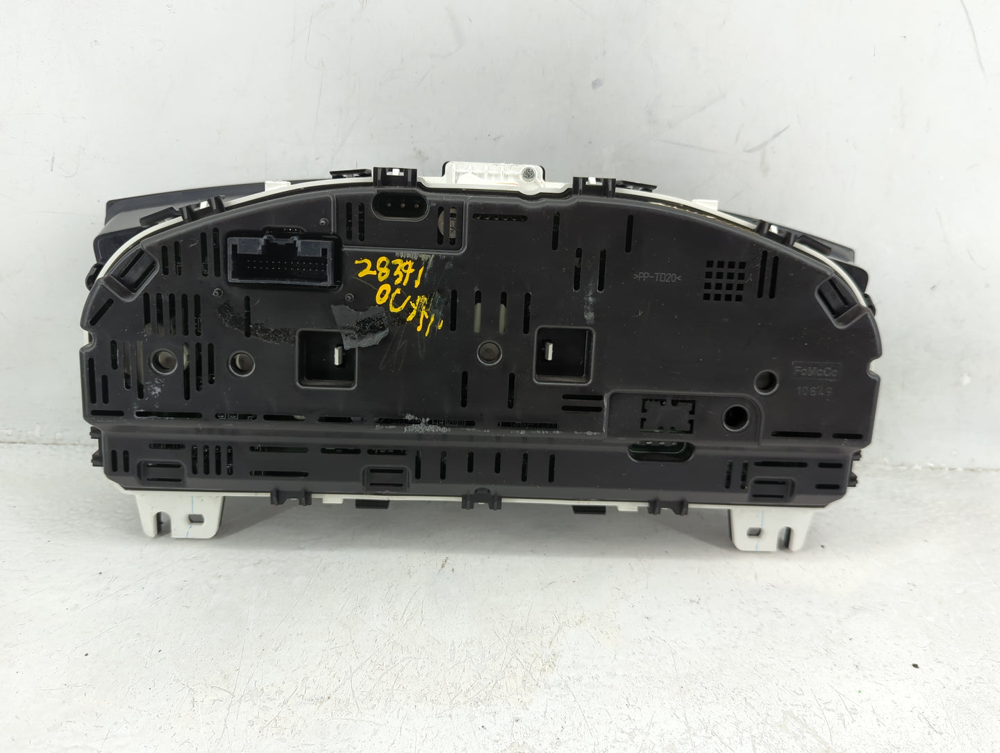2012 Lincoln Mks Instrument Cluster Speedometer Gauges Fits OEM Used Auto Parts - Oemusedautoparts1.com