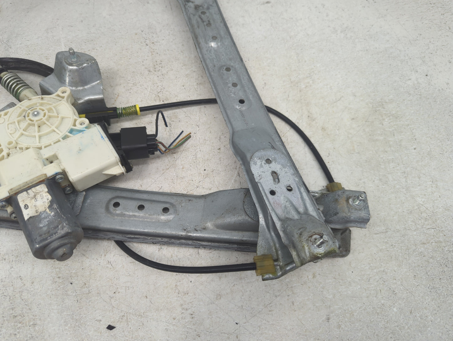 2010-2019 Lincoln Mkt Window Regulator Passenger Front - Oemusedautoparts1.com