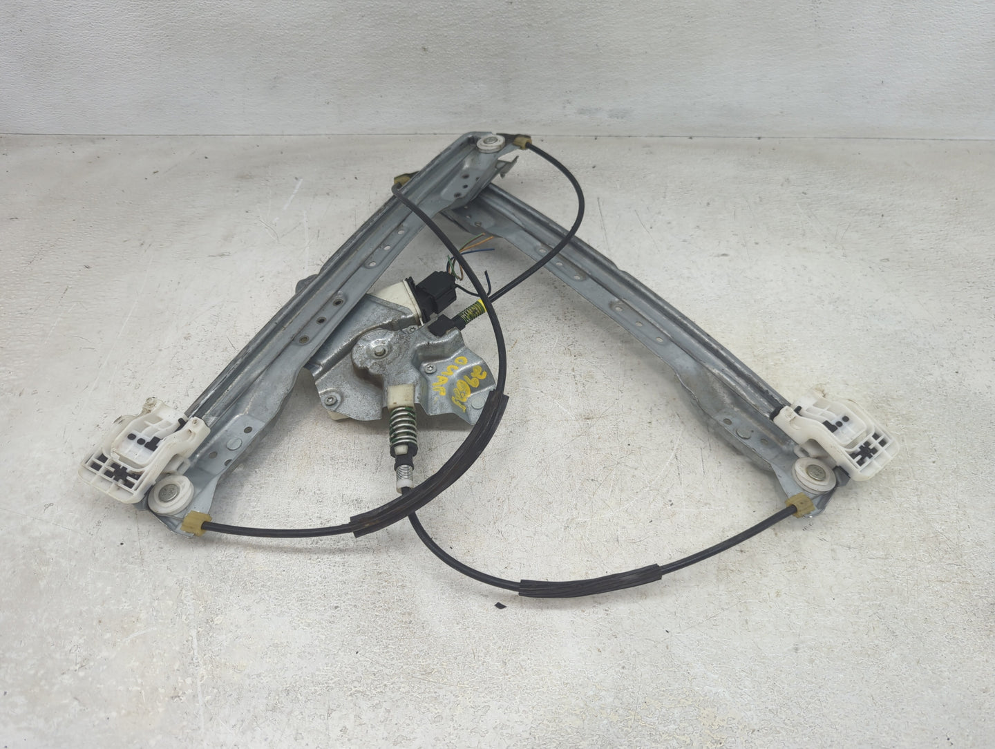 2010-2019 Lincoln Mkt Window Regulator Passenger Front - Oemusedautoparts1.com