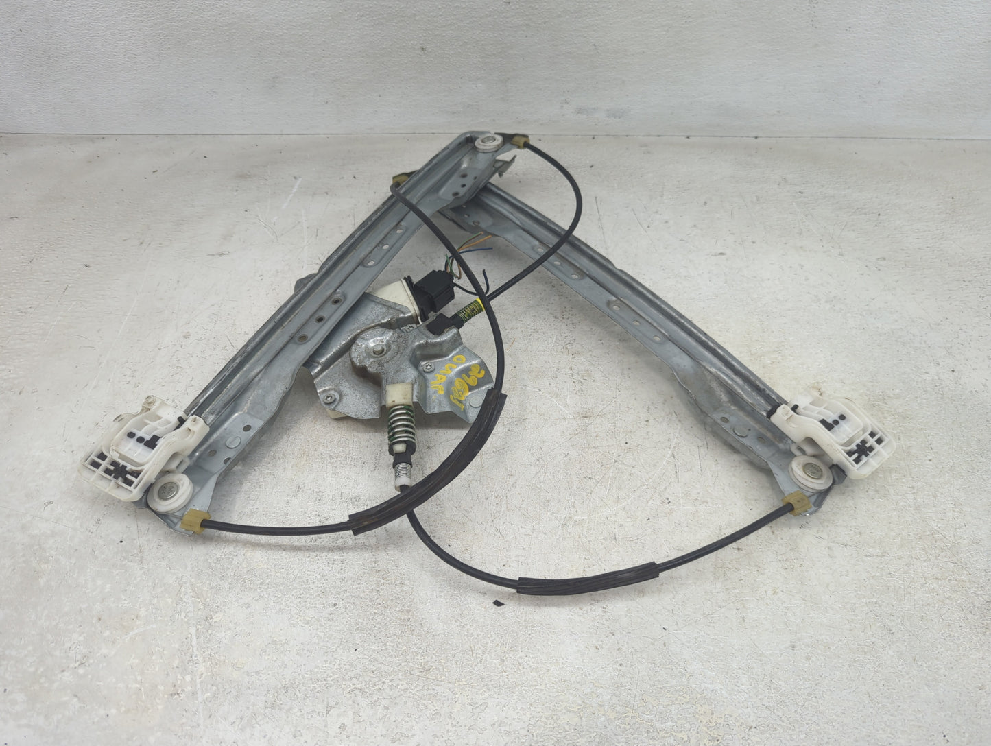 2010-2019 Lincoln Mkt Window Regulator Passenger Front - Oemusedautoparts1.com