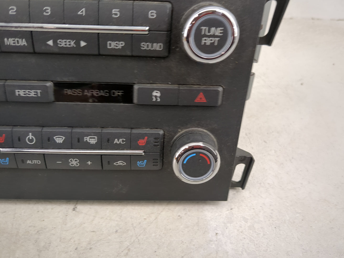 2010 Lincoln Mkz Radio AM FM Cd Player Receiver Replacement Fits OEM Used Auto Parts - Oemusedautoparts1.com