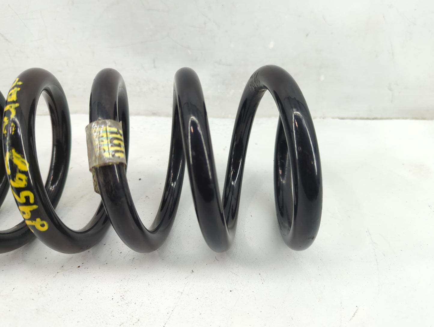 2013-2016 Lincoln Mkz Passenger Rear Coil Spring - Oem 1279551 - Oemusedautoparts1.com