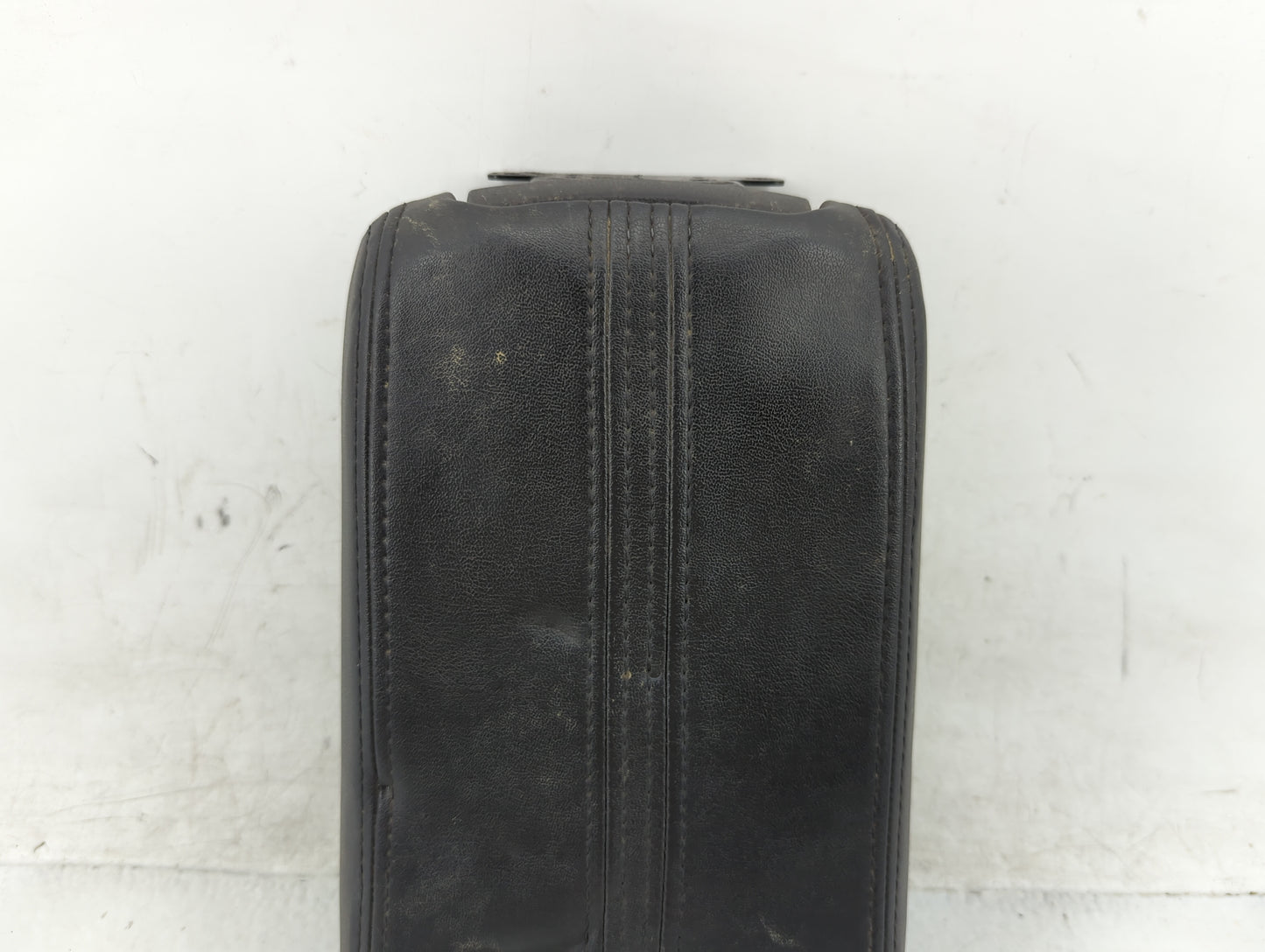 0 Lincoln Mkz Center Console Armrest Cover Lid Fits OEM Used Auto Parts - Oemusedautoparts1.com
