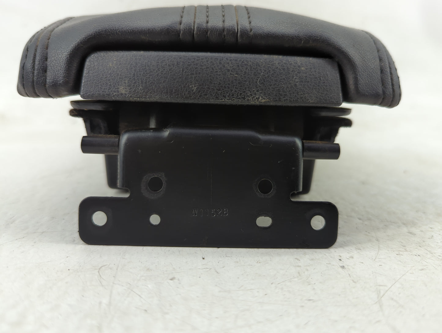 0 Lincoln Mkz Center Console Armrest Cover Lid Fits OEM Used Auto Parts - Oemusedautoparts1.com