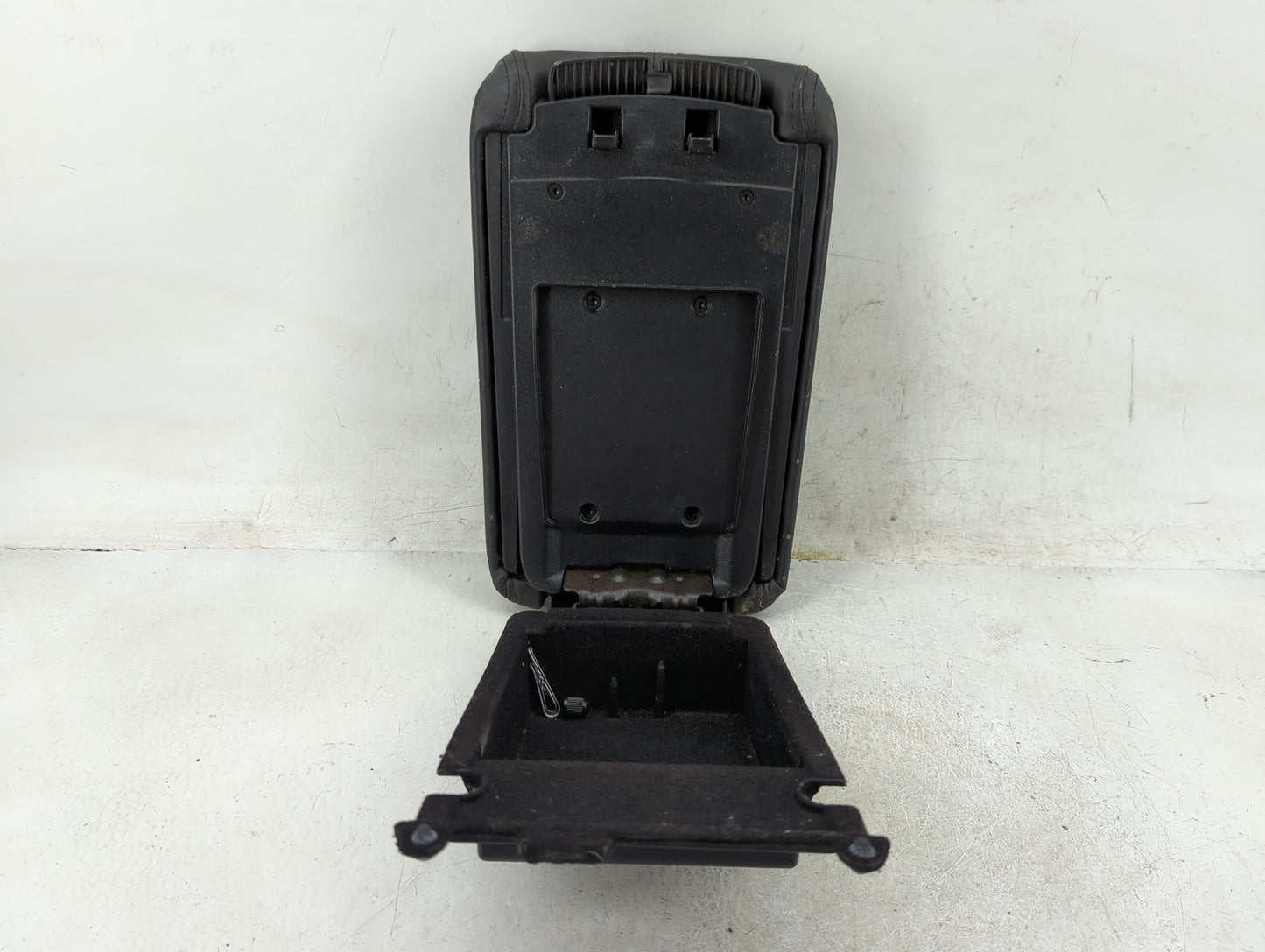 0 Lincoln Mkz Center Console Armrest Cover Lid Fits OEM Used Auto Parts - Oemusedautoparts1.com
