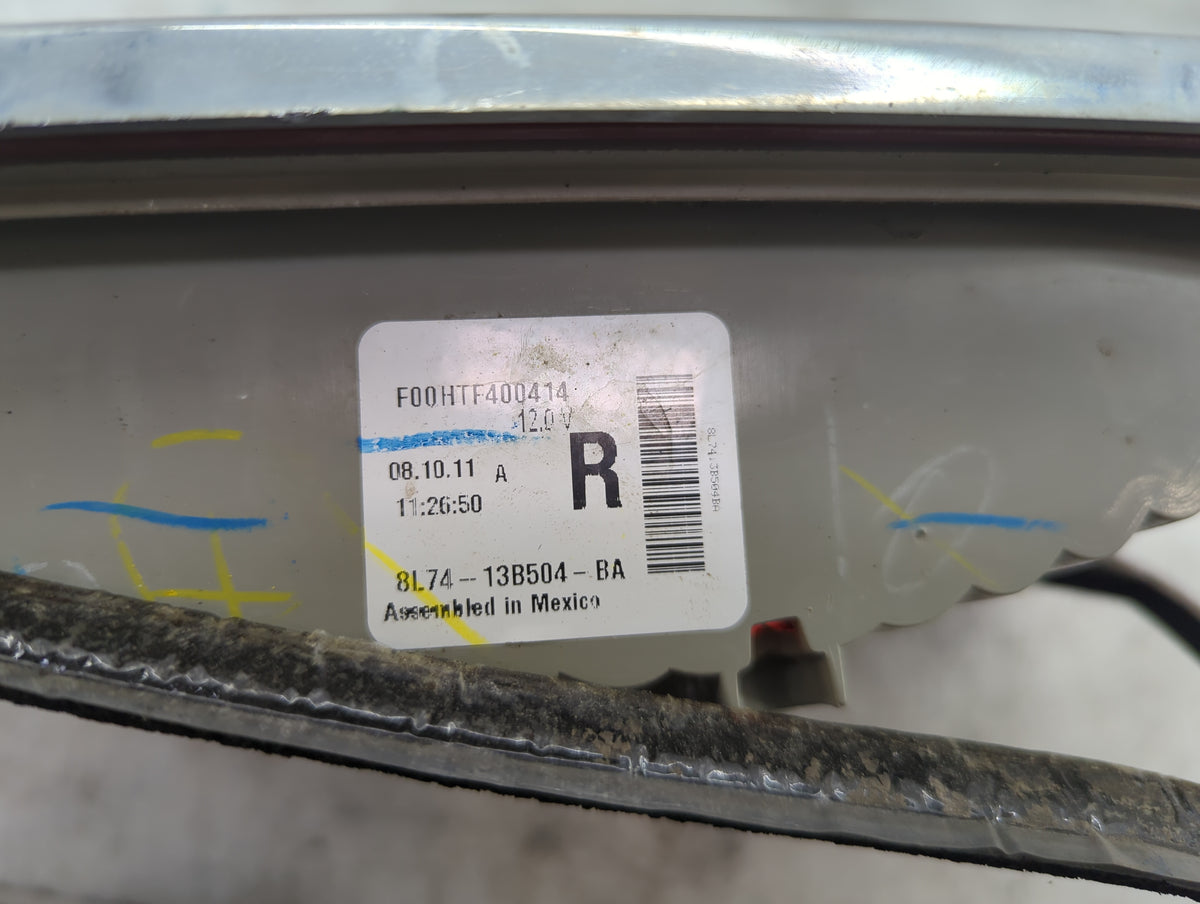 2012 Lincoln Navigator Passenger Right Side Deck Lid Mounted Tail Light - Oemusedautoparts1.com