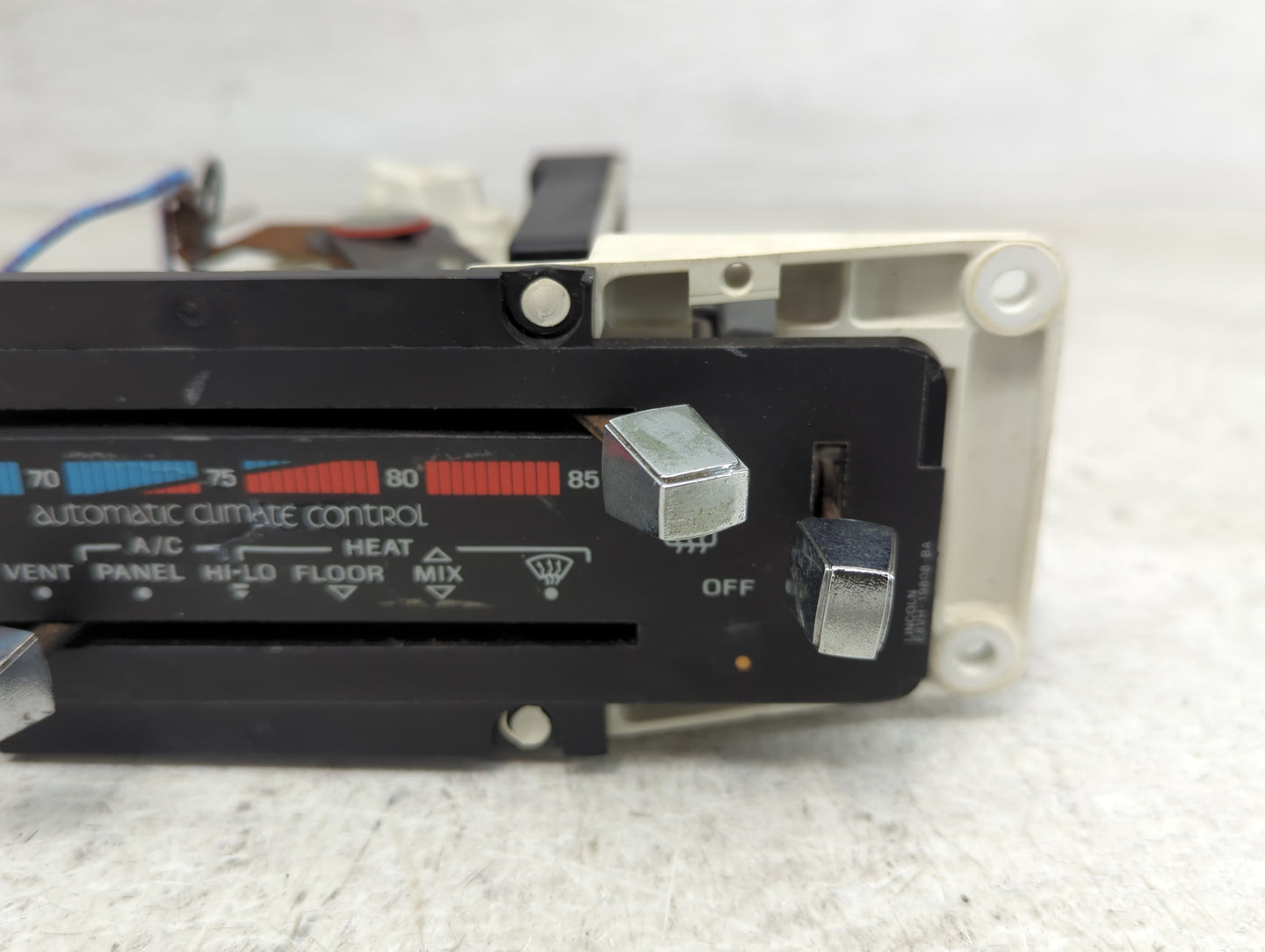 0 Lincoln Town Car Climate Control Module Temperature AC/Heater Replacement Fits OEM Used Auto Parts - Oemusedautoparts1.com