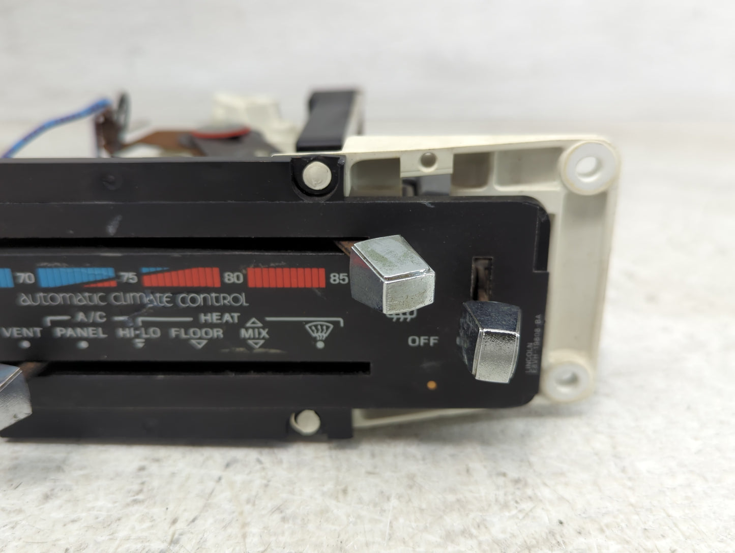 0 Lincoln Town Car Climate Control Module Temperature AC/Heater Replacement Fits OEM Used Auto Parts - Oemusedautoparts1.com