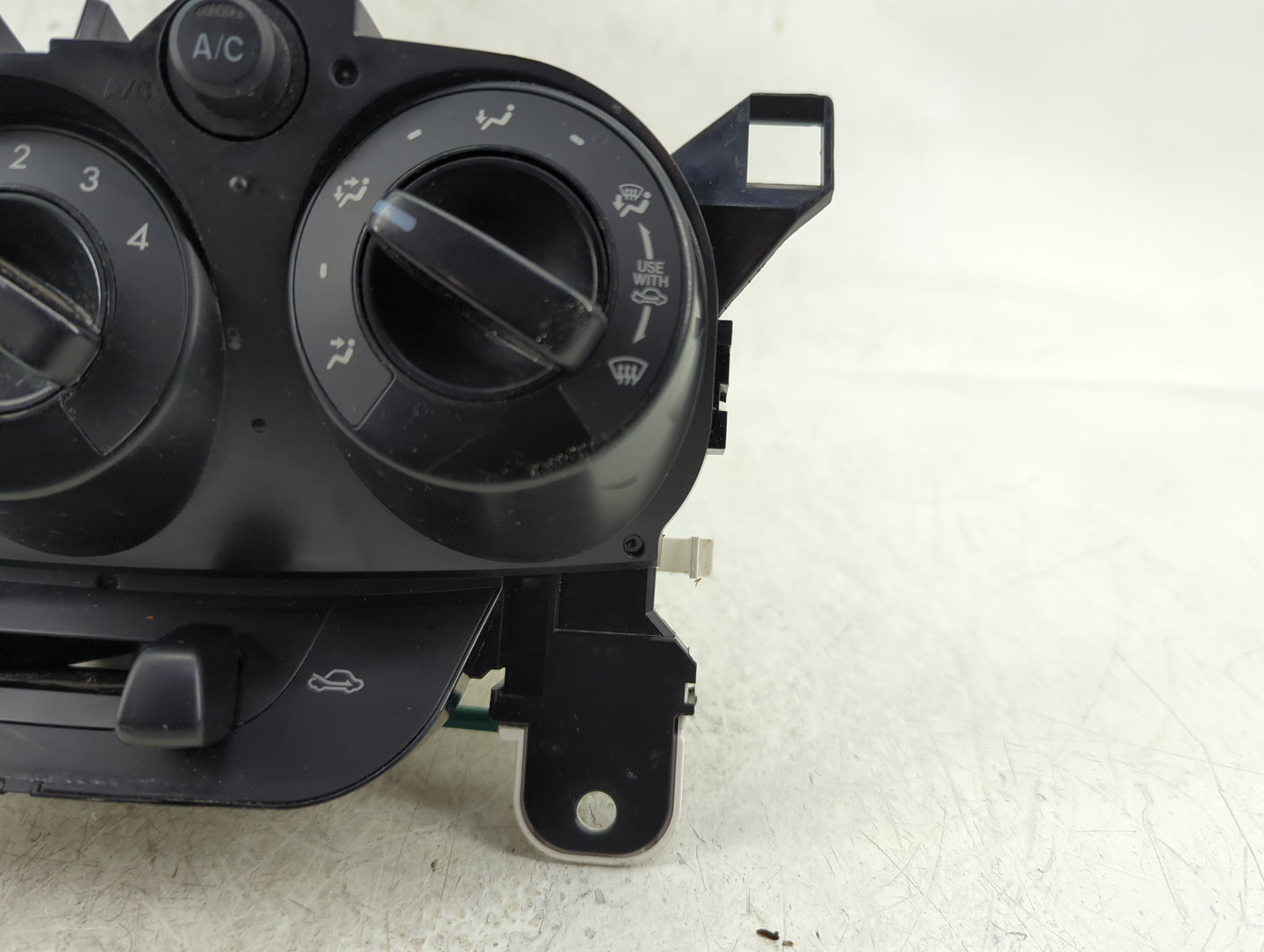 2011-2014 Mazda 2 Climate Control Module Temperature AC/Heater Replacement Fits Fits 2011 2012 2013 2014 OEM Used Auto Parts