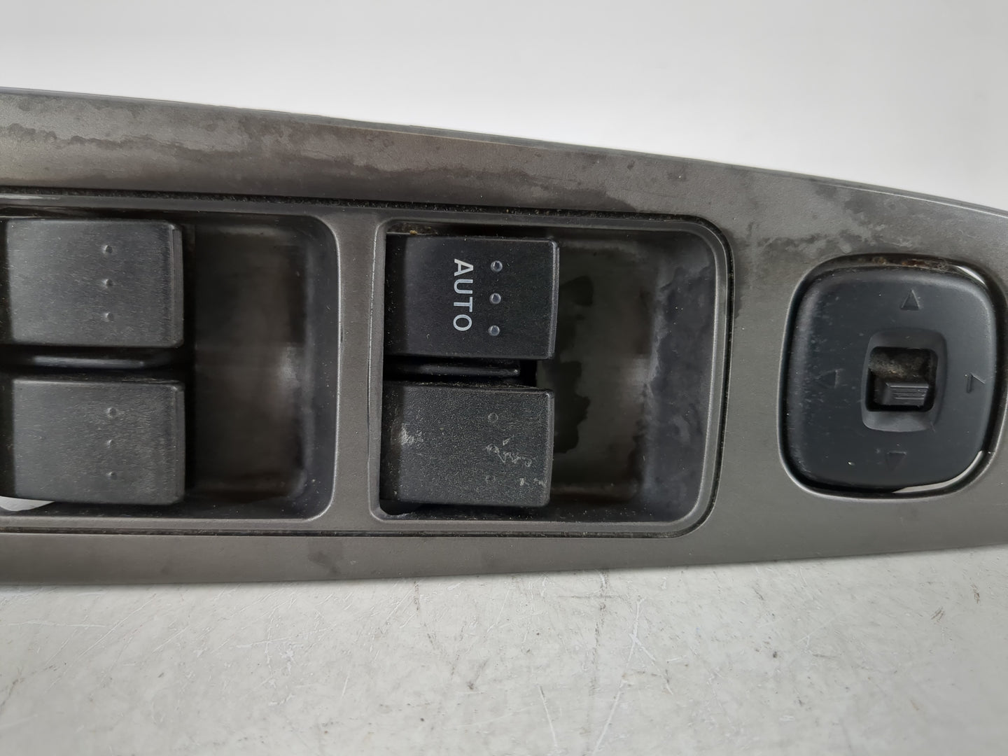 2004-2009 Mazda 3 Master Power Window Switch Replacement Driver Side Left Fits Fits 2004 2005 2006 2007 2008 2009 OEM Used A