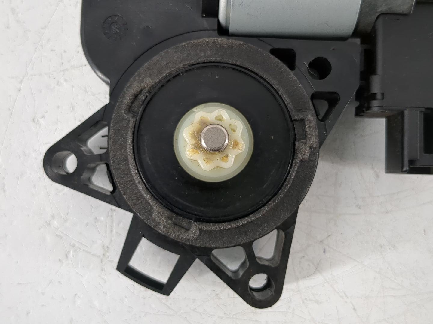 2004-2009 Mazda 3 Passenger Rear Right Power Window Motor - Oemusedautoparts1.com