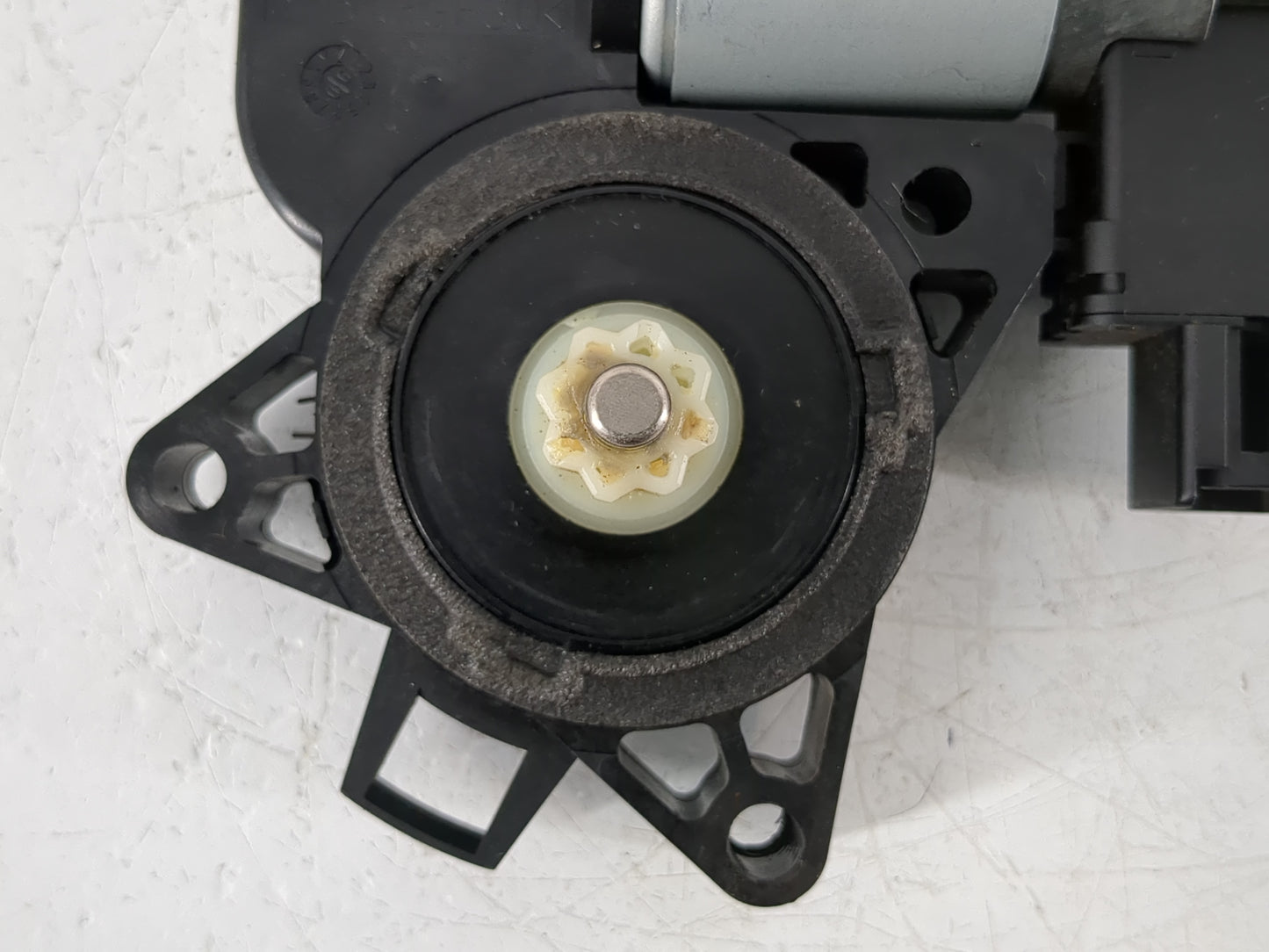 2004-2009 Mazda 3 Passenger Rear Right Power Window Motor - Oemusedautoparts1.com