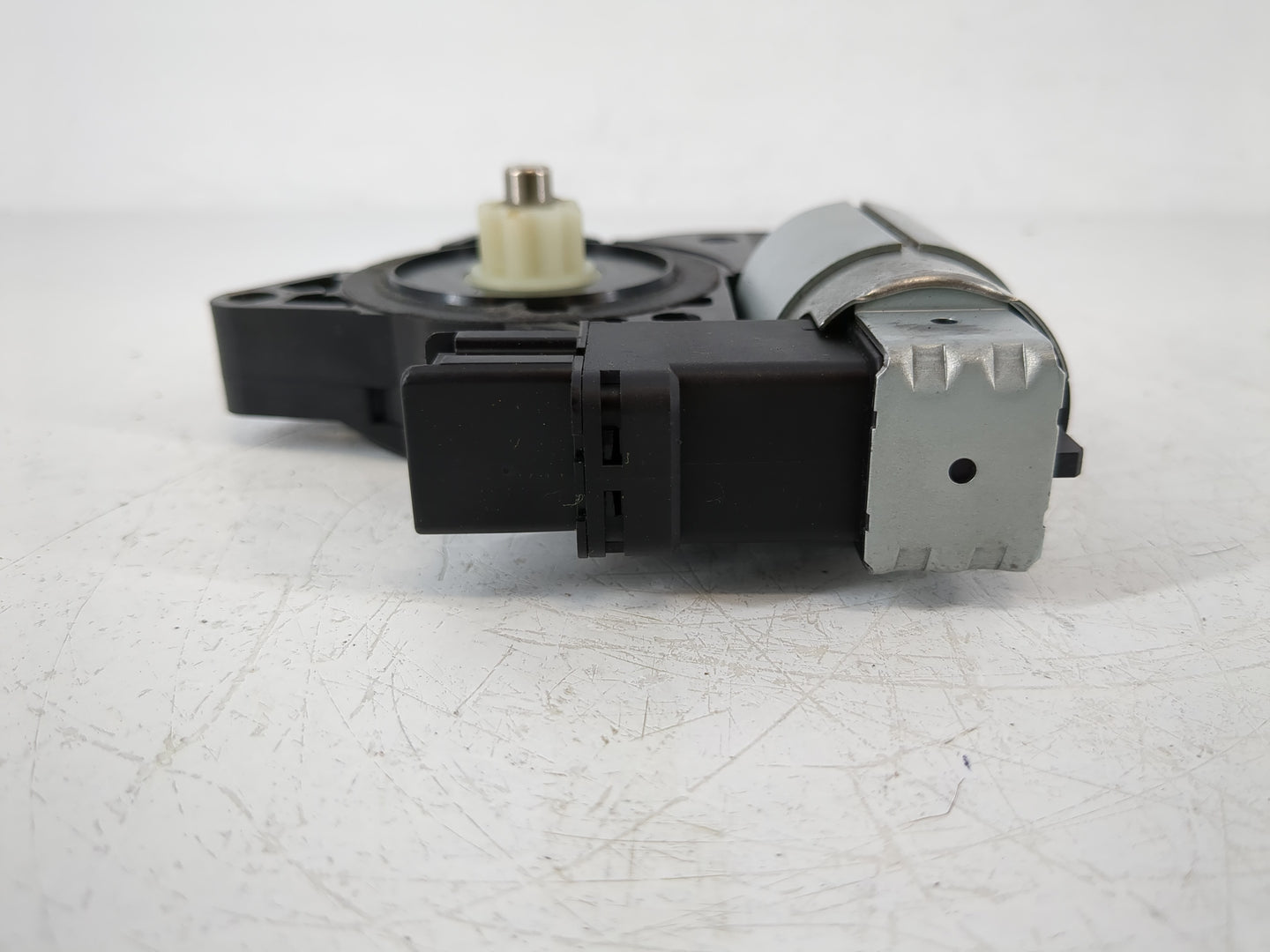 2004-2009 Mazda 3 Passenger Rear Right Power Window Motor - Oemusedautoparts1.com