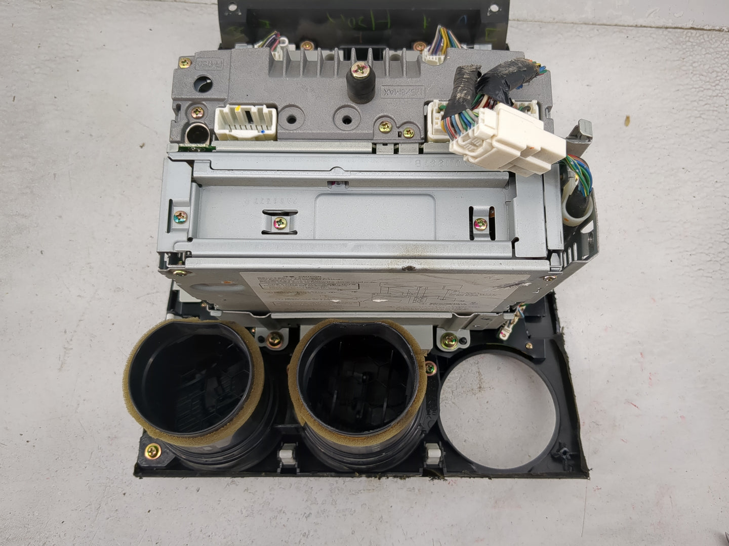 2005 Mazda 6 Radio AM FM Cd Player Receiver Replacement Fits OEM Used Auto Parts - Oemusedautoparts1.com