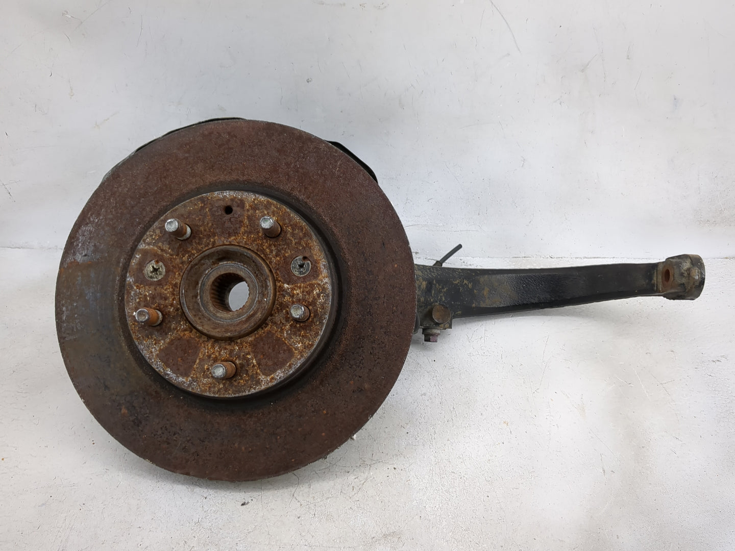 2003-2008 Mazda 6 Drivers Front Spindle Knuckle Oem - Oemusedautoparts1.com