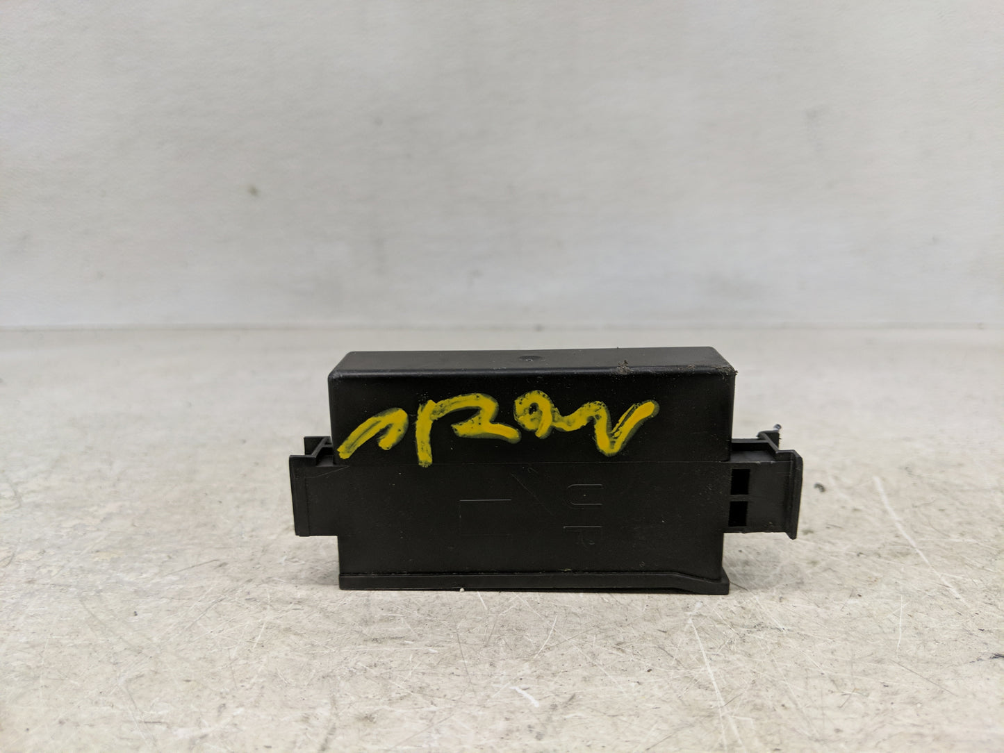 2017-2018 Mazda Cx-5 Body Control Module Bcm Inner Cabin Fuse Box - Oemusedautoparts1.com