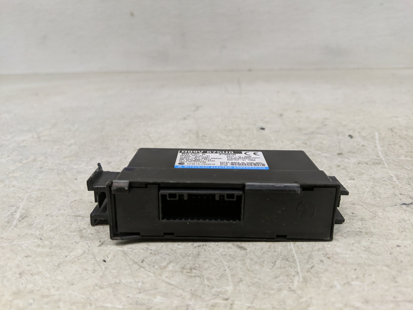 2017-2018 Mazda Cx-5 Body Control Module Bcm Inner Cabin Fuse Box - Oemusedautoparts1.com