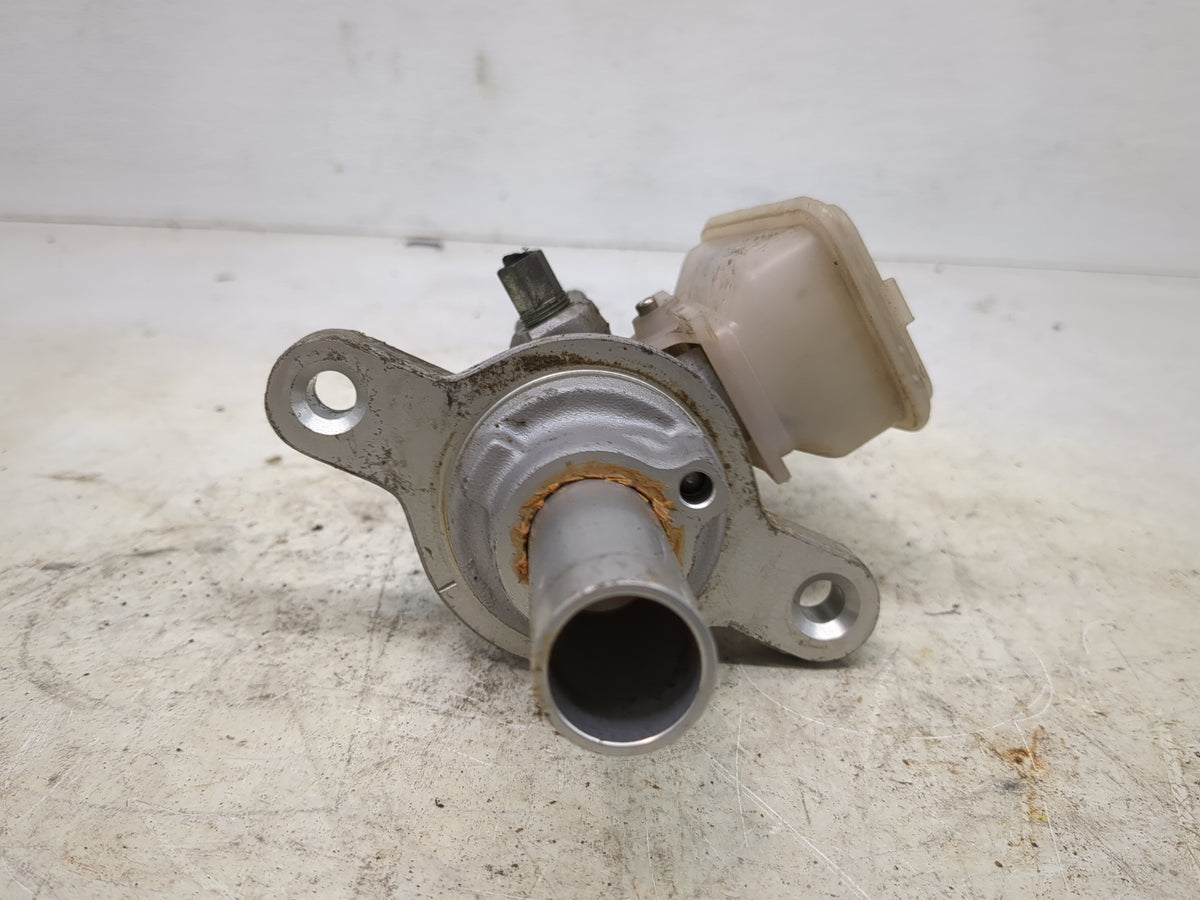 2007-2012 Mazda Cx-7 Brake Master Cylinder - Oemusedautoparts1.com