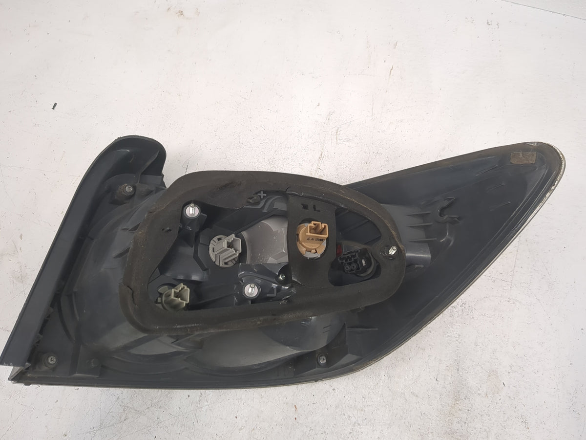 2007-2009 Mazda Cx-7 Tail Light Assembly Driver Left OEM Fits Fits 2007 2008 2009 OEM Used Auto Parts - Oemusedautoparts1.co