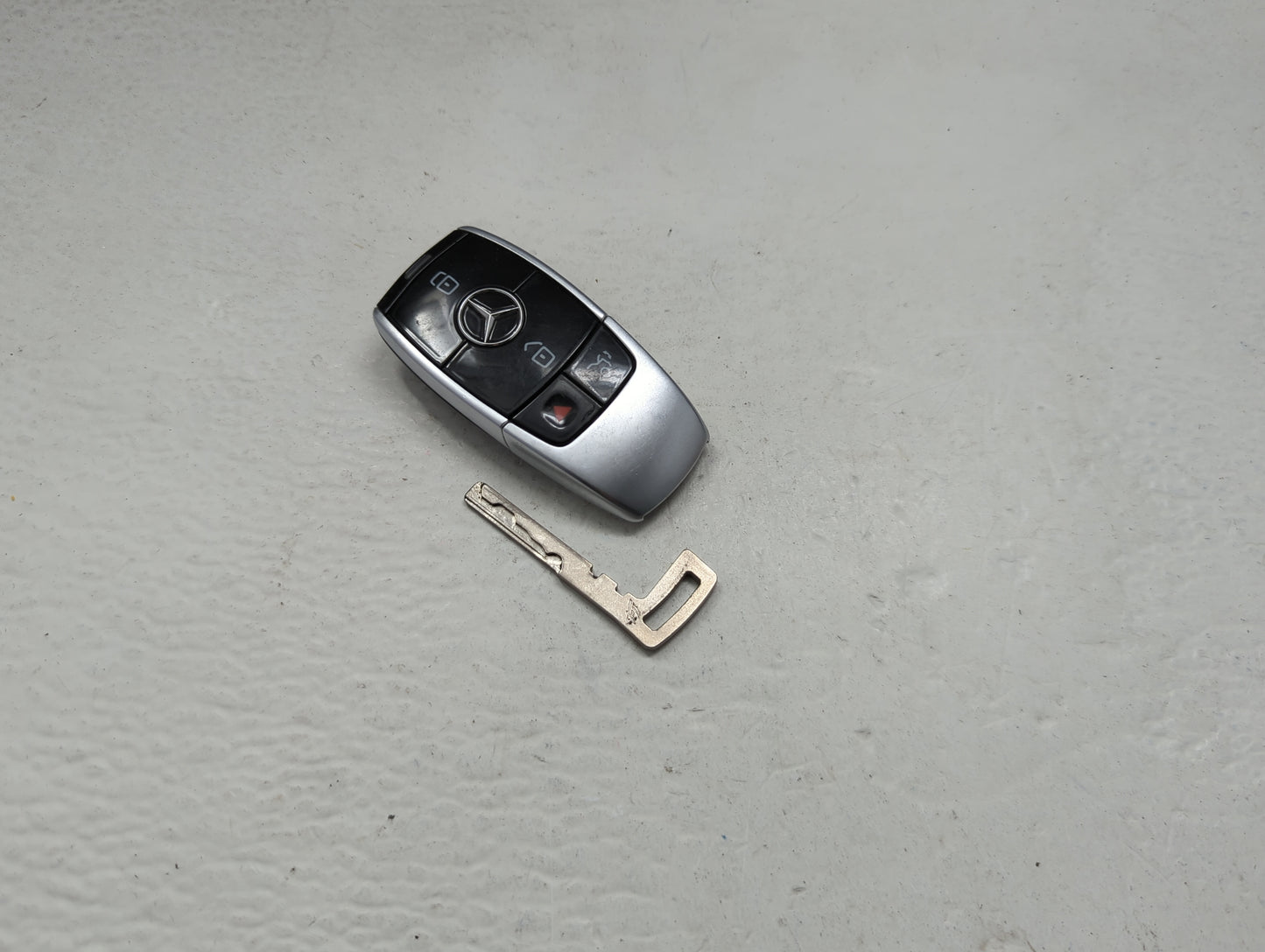 Mercedes-Benz Keyless Entry Remote Fob IYZ-MS1 213 905 55 05 | 2139055505 - Oemusedautoparts1.com