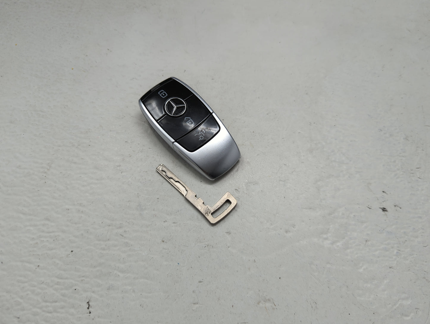 Mercedes-Benz Keyless Entry Remote Fob IYZ-MS2A 2229050911 3 buttons - Oemusedautoparts1.com