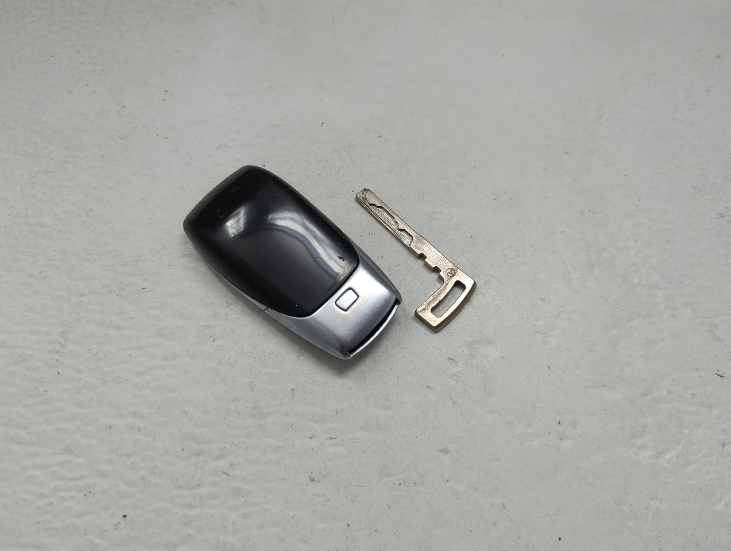 Mercedes-Benz Keyless Entry Remote Fob IYZ-MS1 A2139059106 4 buttons - Oemusedautoparts1.com
