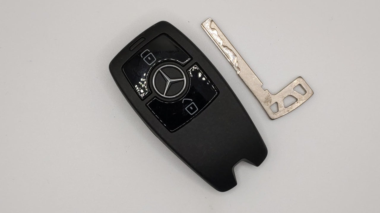 Mercedes-Benz Keyless Entry Remote Fob Nbgdm3 A9079059905q01 2 Buttons - Oemusedautoparts1.com