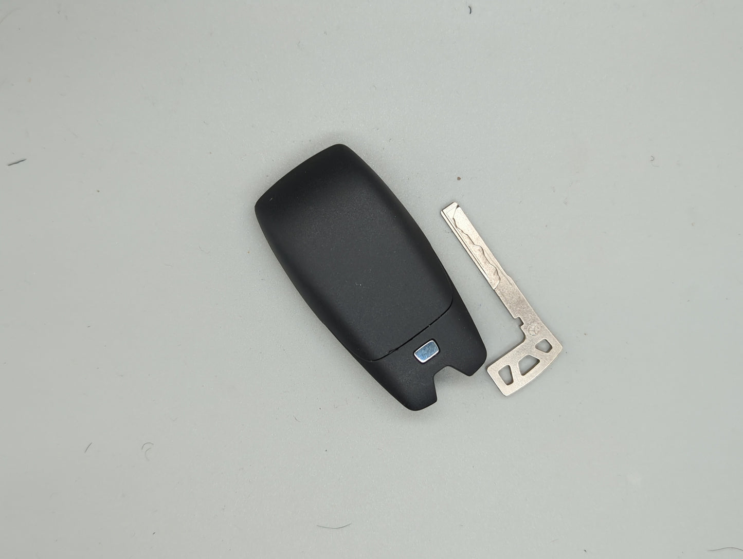 Mercedes-Benz Keyless Entry Remote Fob NBGDM3 A9079056207 Q02 2 buttons - Oemusedautoparts1.com