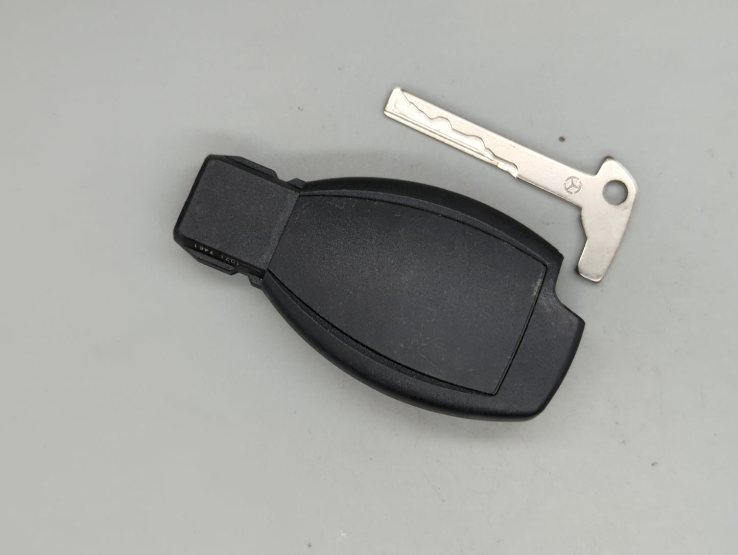 Mercedes-Benz Keyless Entry Remote Fob DC12B 2 buttons - Oemusedautoparts1.com