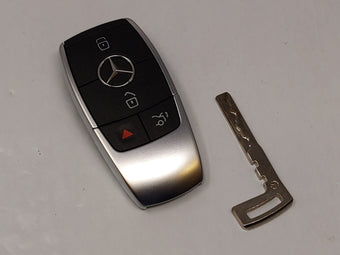 compare product Mercedes-Benz Keyless Entry Remote Fob NBGDM3 4 buttons