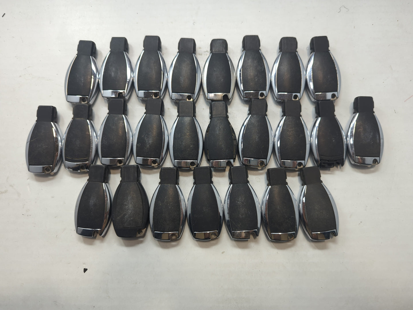 Lot of 25 Mercedes-Benz Keyless Entry Remote Fob MIXED FCC IDS MIXED - Oemusedautoparts1.com