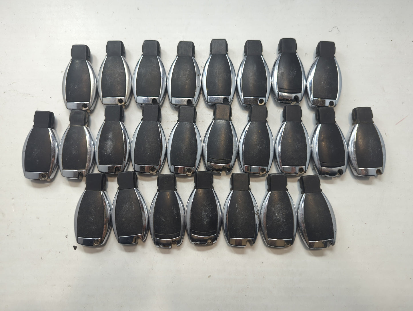 Lot of 25 Mercedes-Benz Keyless Entry Remote Fob MIXED FCC IDS MIXED - Oemusedautoparts1.com