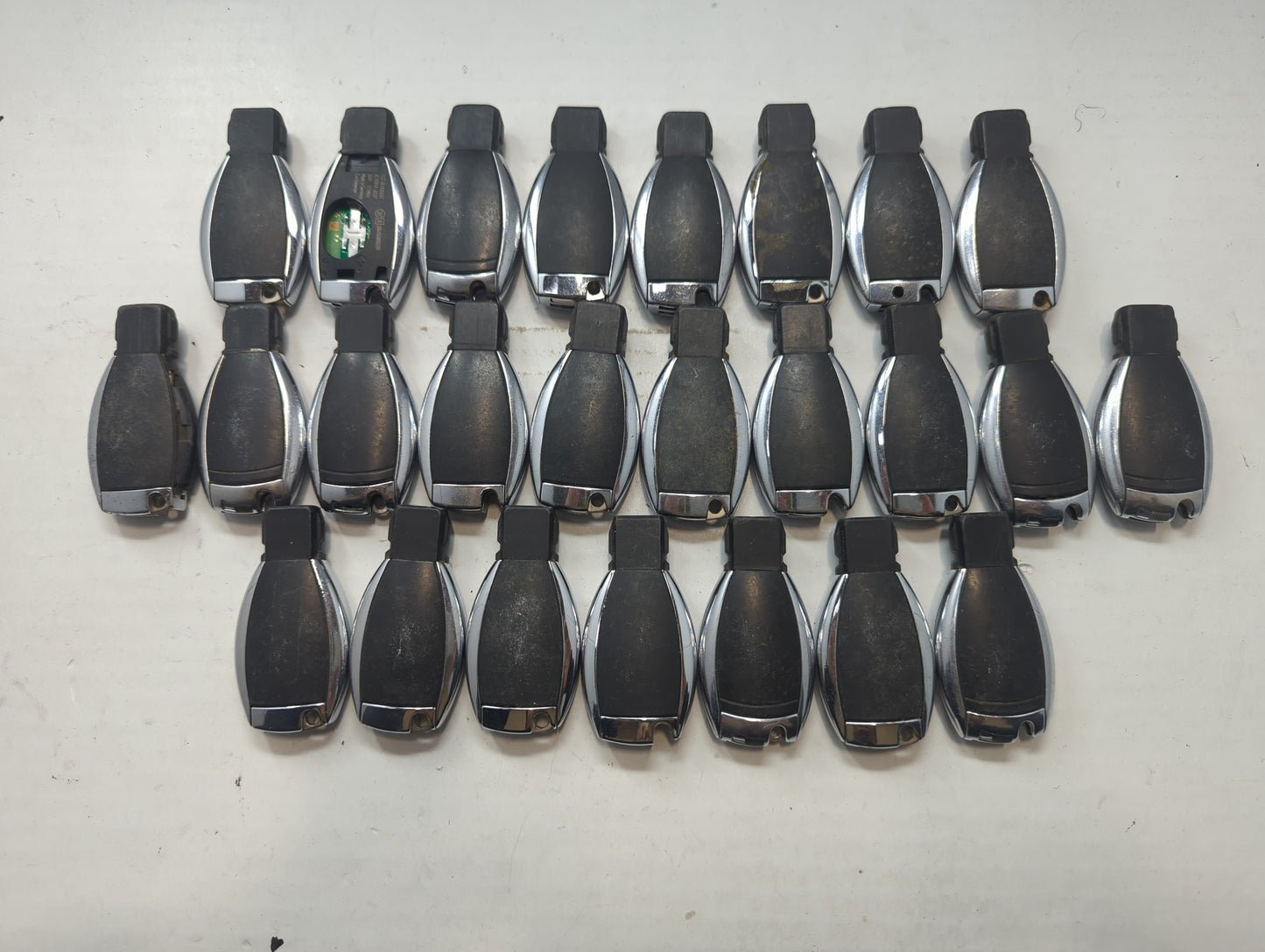Lot of 25 Mercedes-Benz Keyless Entry Remote Fob MIXED FCC IDS MIXED - Oemusedautoparts1.com