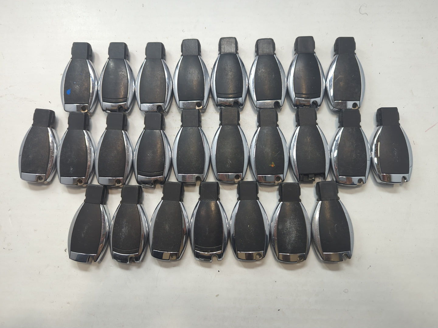Lot of 25 Mercedes-Benz Keyless Entry Remote Fob MIXED FCC IDS MIXED - Oemusedautoparts1.com
