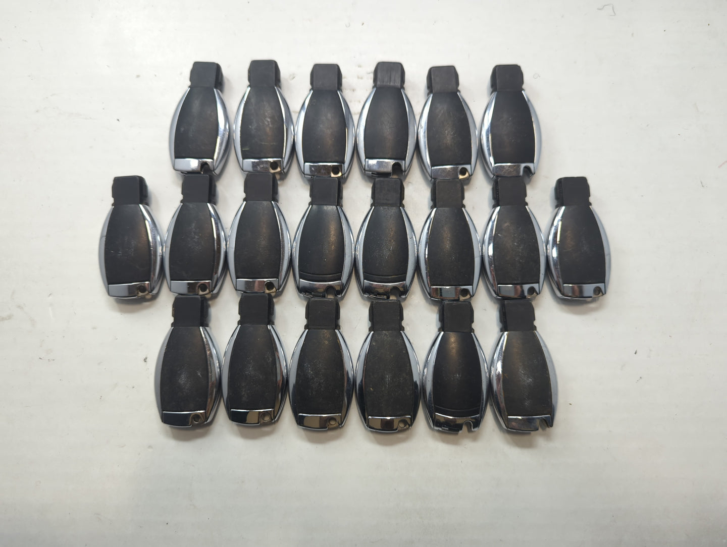 Lot of 20 Mercedes-Benz Keyless Entry Remote Fob MIXED FCC IDS MIXED - Oemusedautoparts1.com