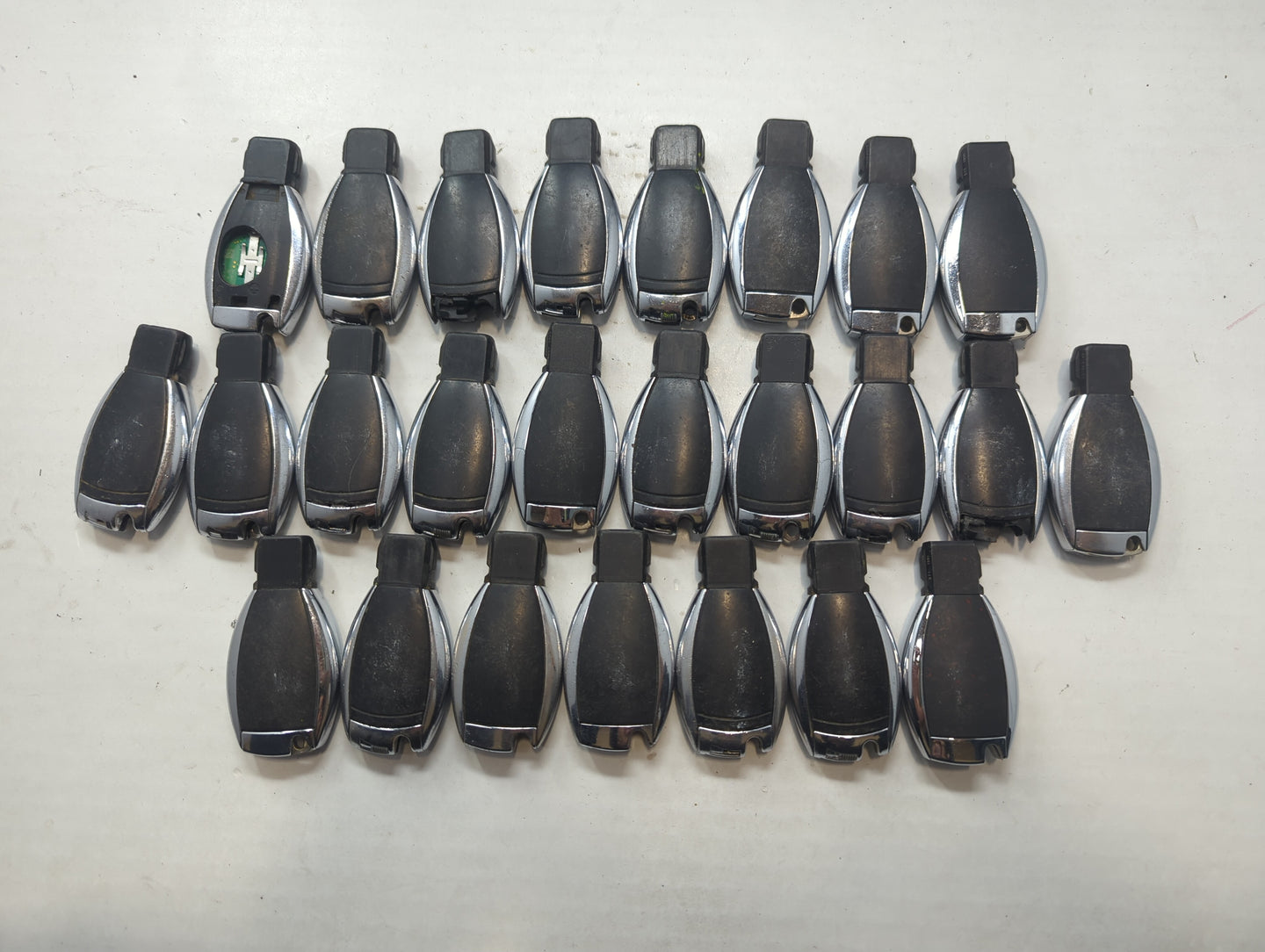Lot of 25 Mercedes-Benz Keyless Entry Remote Fob MIXED FCC IDS MIXED - Oemusedautoparts1.com
