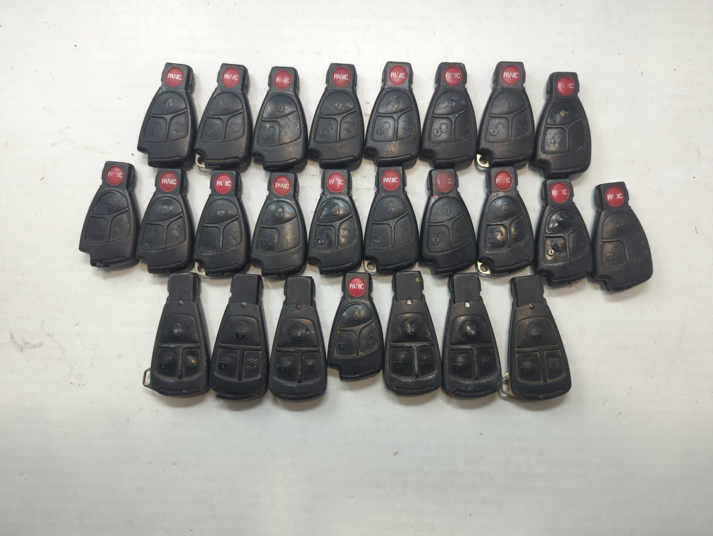 Lot of 25 Mercedes-Benz Keyless Entry Remote Fob MIXED FCC IDS MIXED - Oemusedautoparts1.com