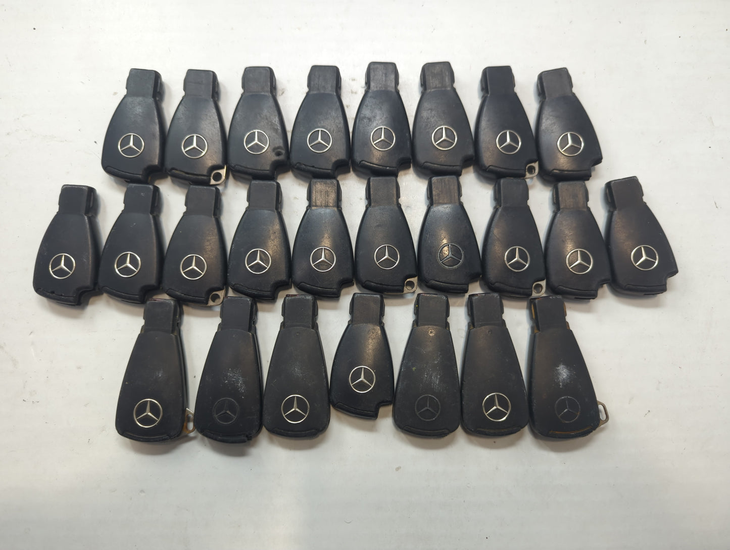 Lot of 25 Mercedes-Benz Keyless Entry Remote Fob MIXED FCC IDS MIXED - Oemusedautoparts1.com