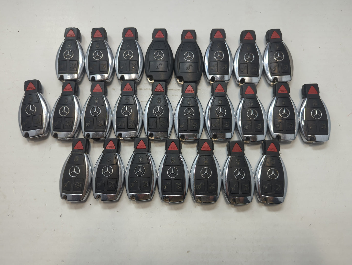 Lot of 25 Mercedes-Benz Keyless Entry Remote Fob MIXED FCC IDS MIXED - Oemusedautoparts1.com