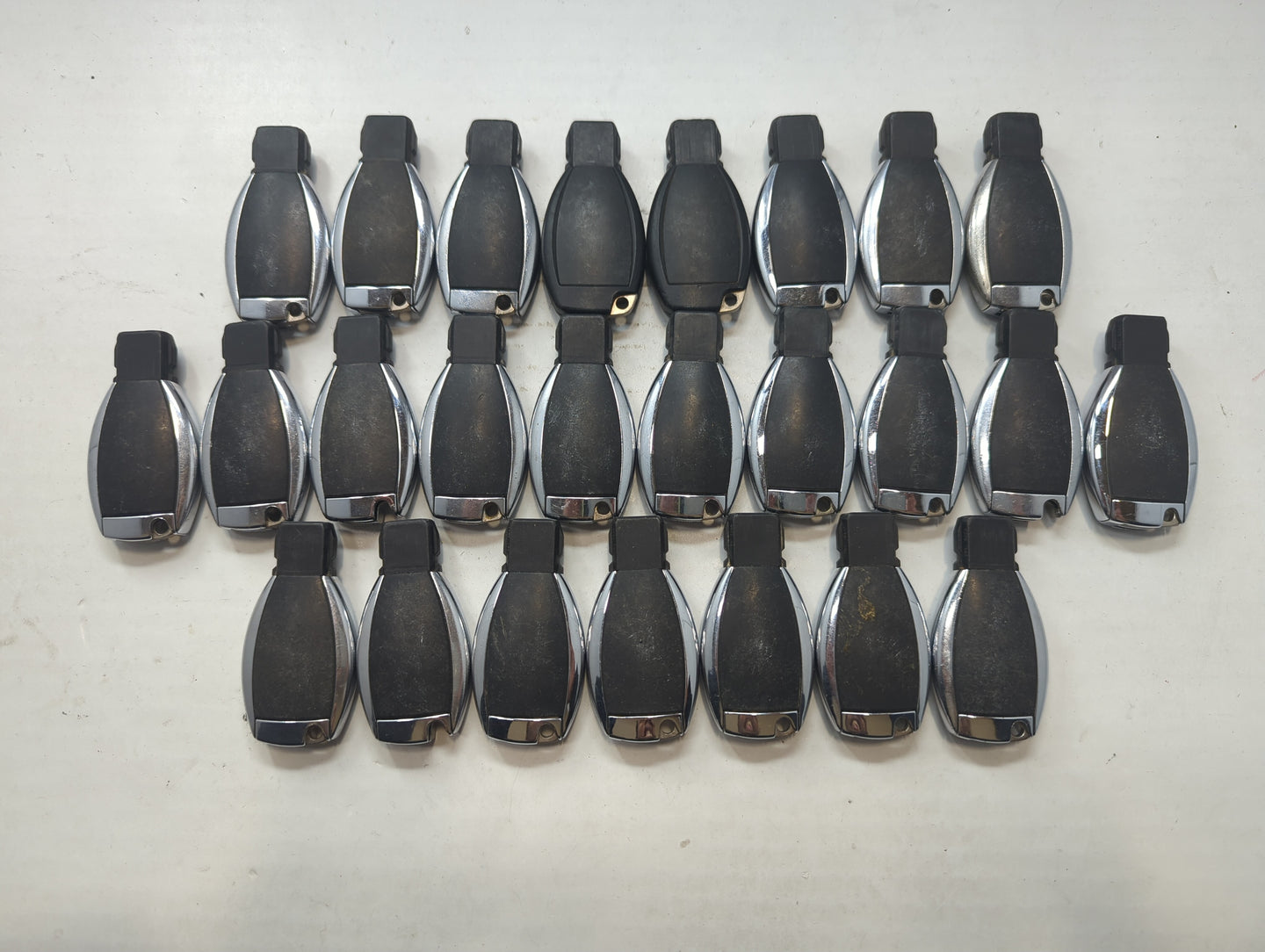 Lot of 25 Mercedes-Benz Keyless Entry Remote Fob MIXED FCC IDS MIXED - Oemusedautoparts1.com