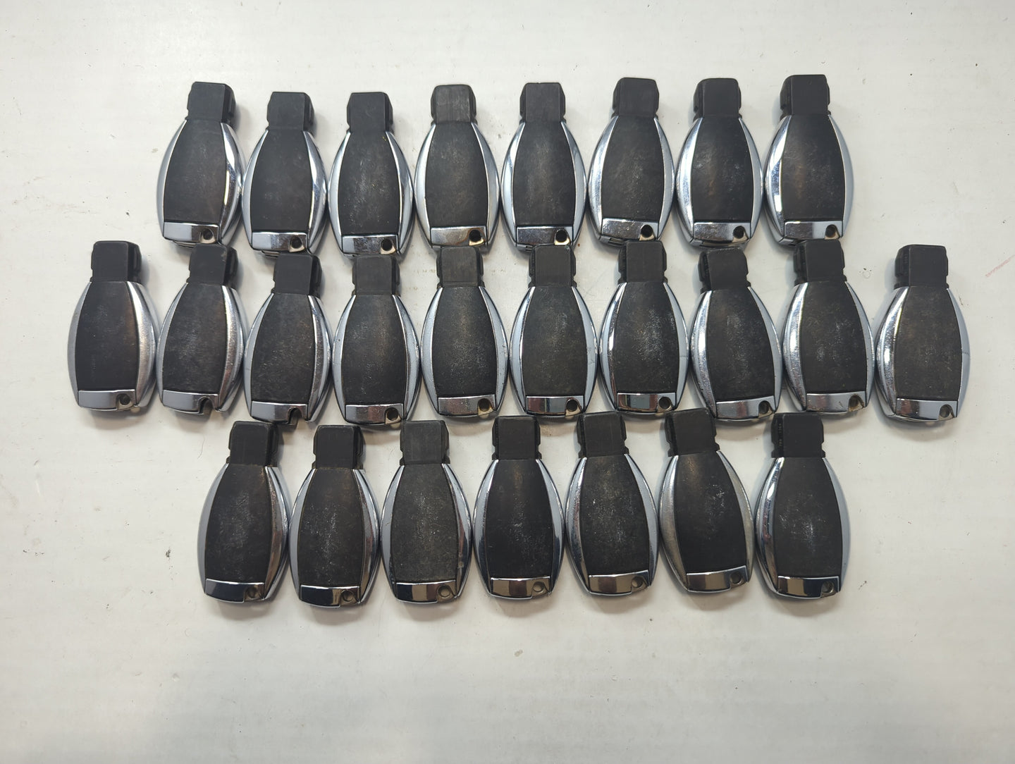 Lot of 25 Mercedes-Benz Keyless Entry Remote Fob MIXED FCC IDS MIXED - Oemusedautoparts1.com