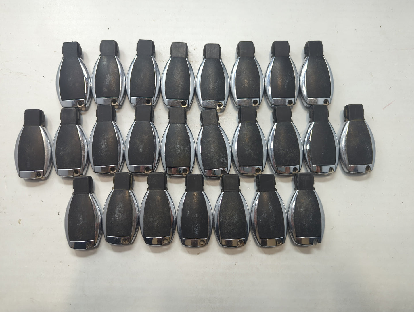 Lot of 25 Mercedes-Benz Keyless Entry Remote Fob MIXED FCC IDS MIXED - Oemusedautoparts1.com
