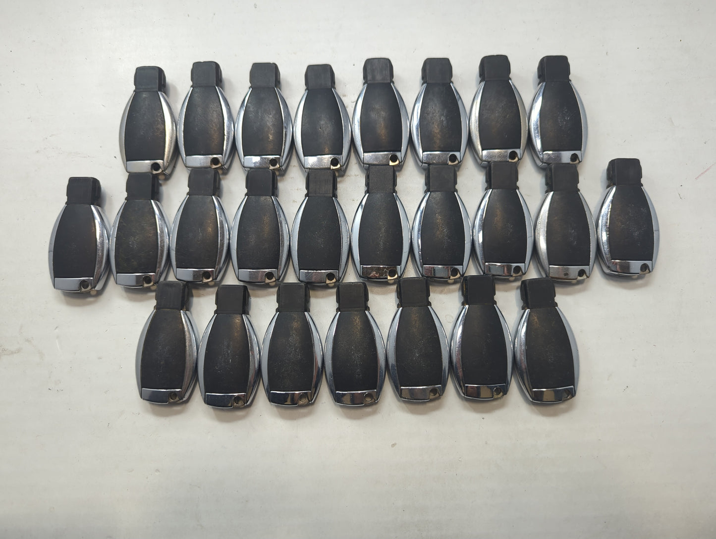 Lot of 25 Mercedes-Benz Keyless Entry Remote Fob MIXED FCC IDS MIXED - Oemusedautoparts1.com