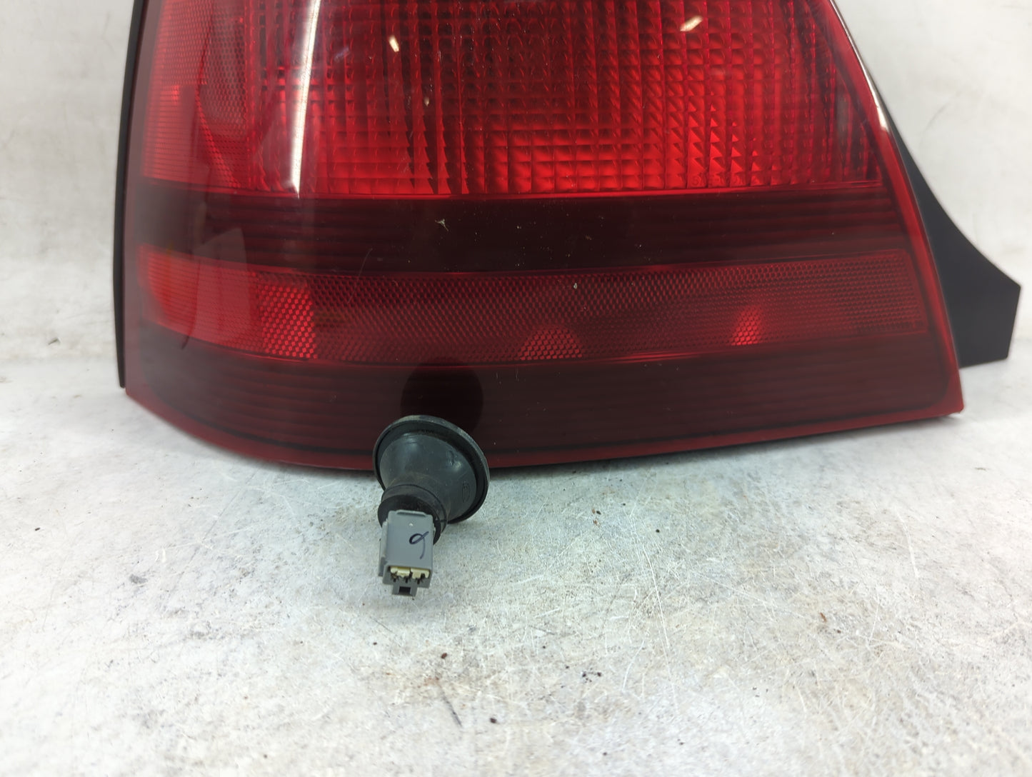 2003-2011 Mercury Grand Marquis Tail Light Assembly Driver Left OEM Fits Fits 2003 2004 2005 2006 2007 2008 2009 2010 2011 O