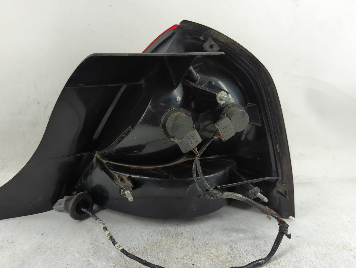 2003-2011 Mercury Grand Marquis Tail Light Assembly Driver Left OEM Fits Fits 2003 2004 2005 2006 2007 2008 2009 2010 2011 O