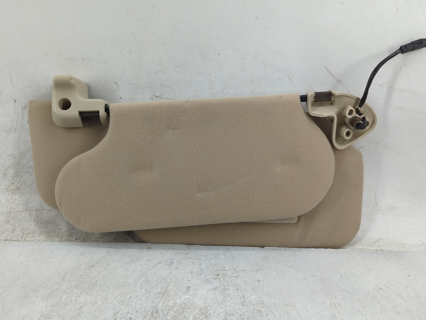2003-2005 Mercury Grand Marquis Sun Visor Shade Replacement Passenger Right Mirror Fits Fits 2003 2004 2005 OEM Used Auto Pa