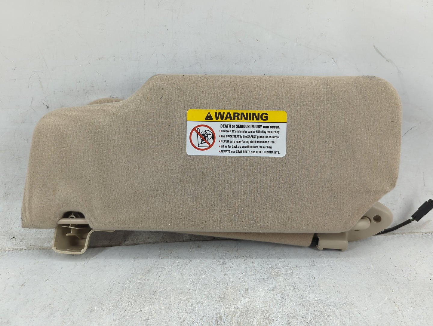 2003-2005 Mercury Grand Marquis Sun Visor Shade Replacement Passenger Right Mirror Fits Fits 2003 2004 2005 OEM Used Auto Pa
